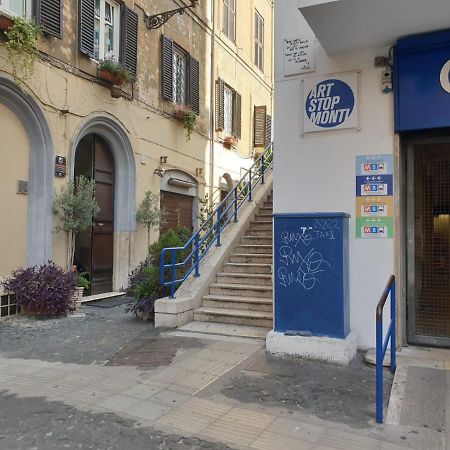 Luminoso Appartamento In Centro Storico Рим Екстериор снимка